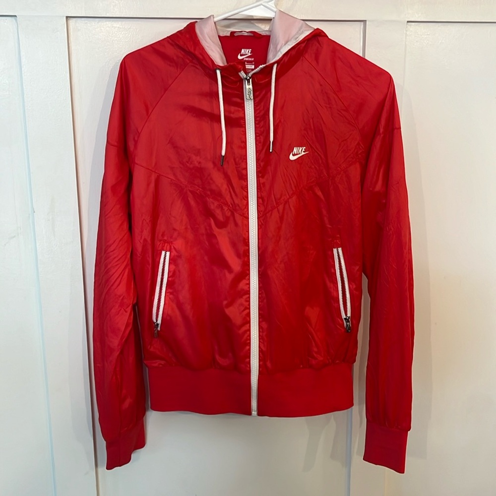 Nike Windrunner Vintage Medium Coral jacket